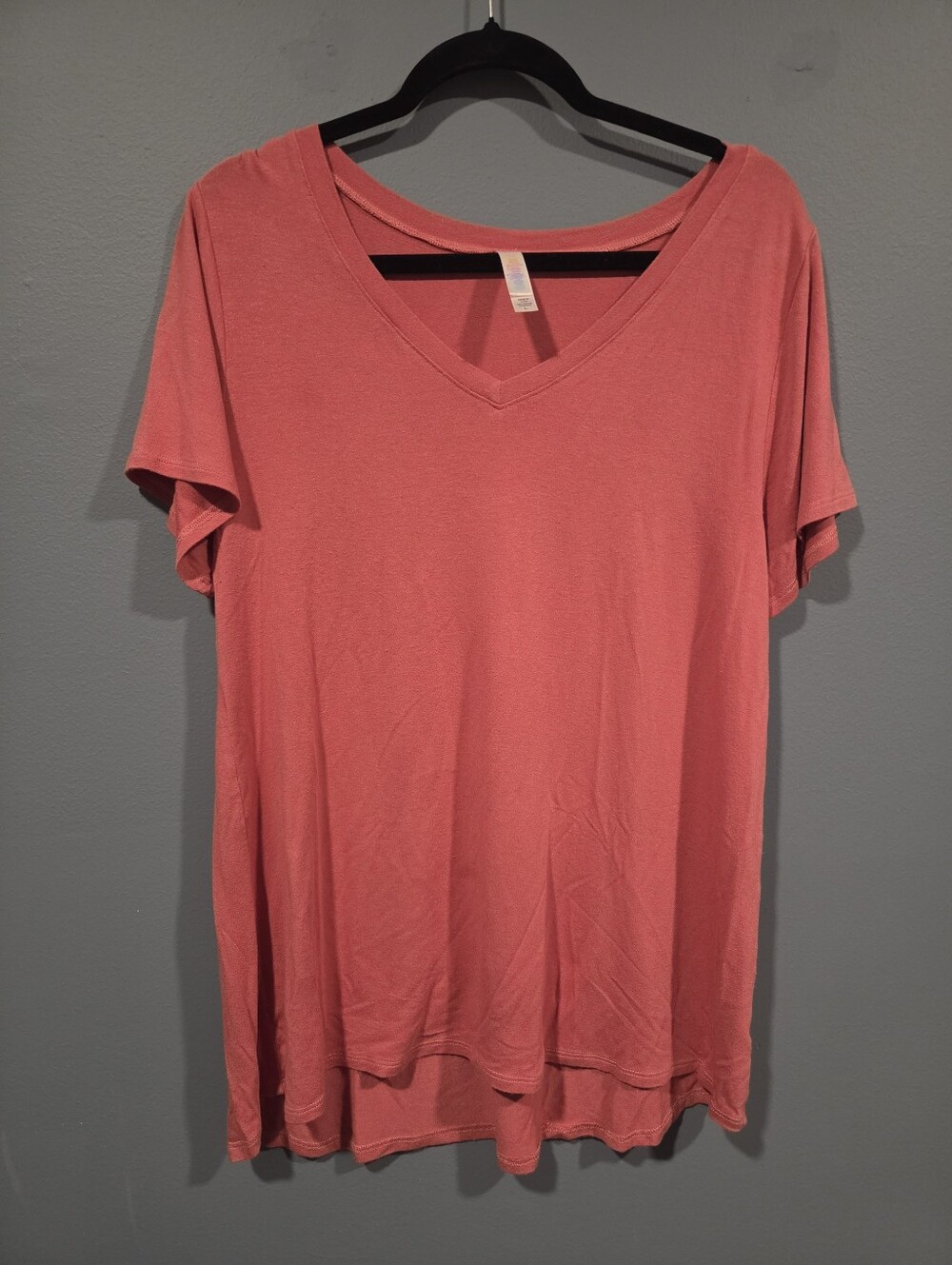 LuLaRoe Women's V-Neck Short Sleeve Top - Coral Pink - Size Large